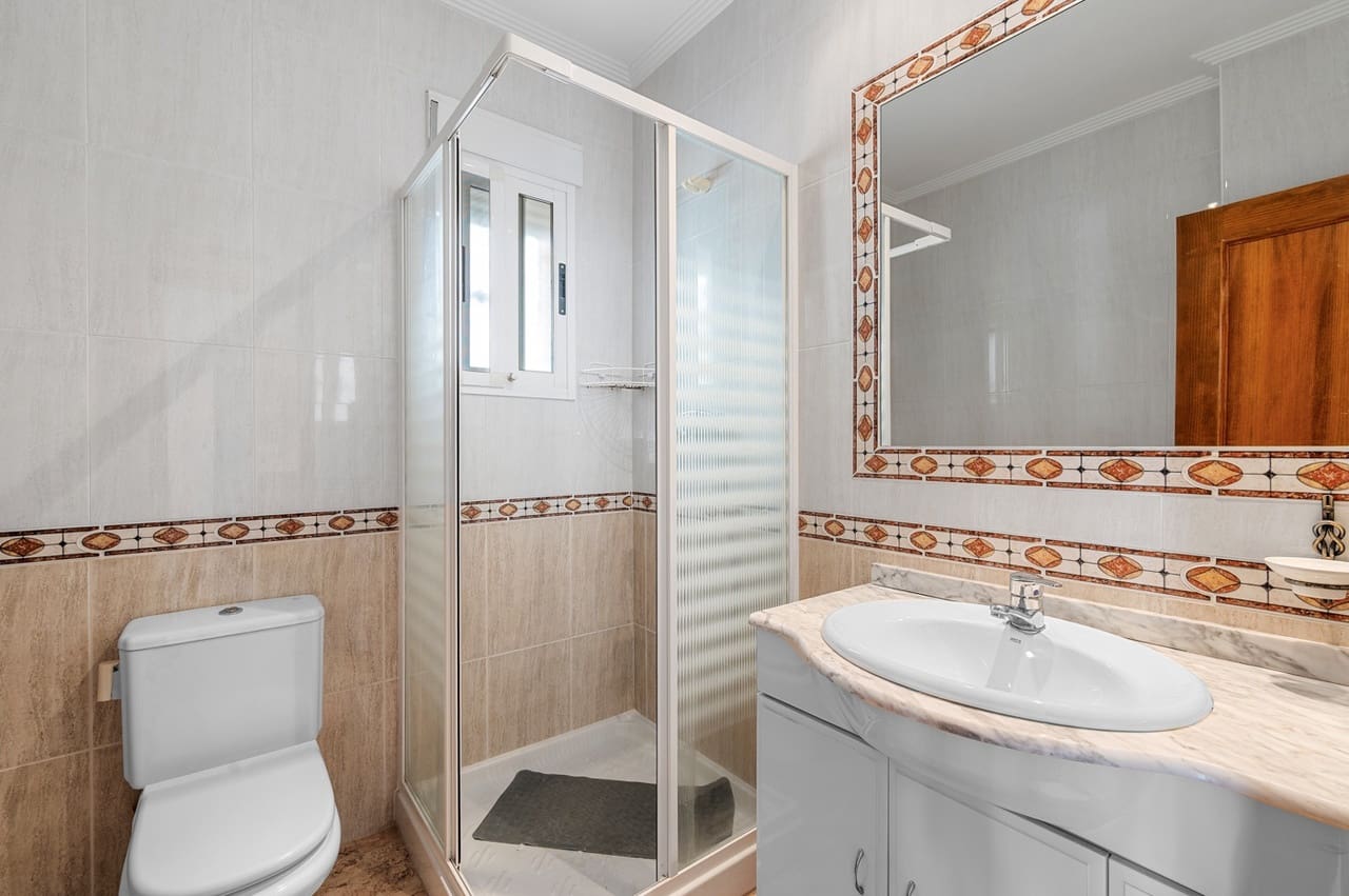 3 chambre Villa/Maison à vendre à Guardamar del Segura avec piscine - 290 000 € (Ref: 10070409)