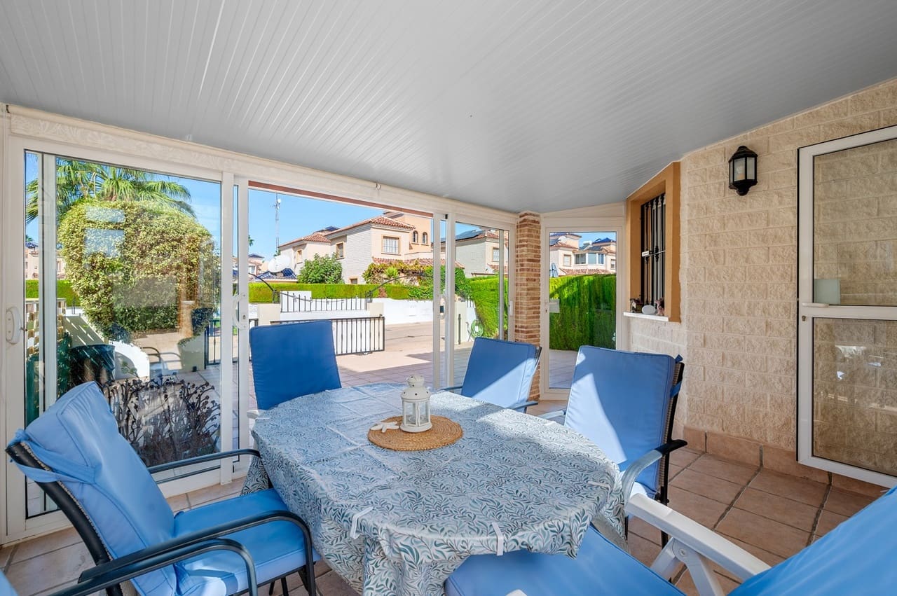 3 chambre Villa/Maison à vendre à Guardamar del Segura avec piscine - 290 000 € (Ref: 10070409)