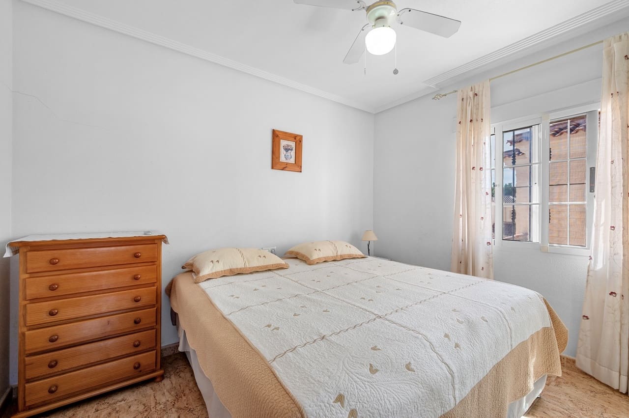 3 chambre Villa/Maison à vendre à Guardamar del Segura avec piscine - 290 000 € (Ref: 10070409)