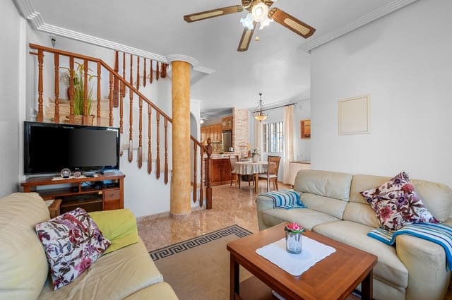 3 Zimmer Villa zu verkaufen in Zona Pueblo, Guardamar del Segura mit Pool - 290.000 € (Ref: 10070409)