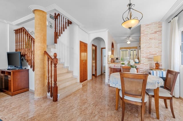 3 Zimmer Villa zu verkaufen in Zona Pueblo, Guardamar del Segura mit Pool - 290.000 € (Ref: 10070409)