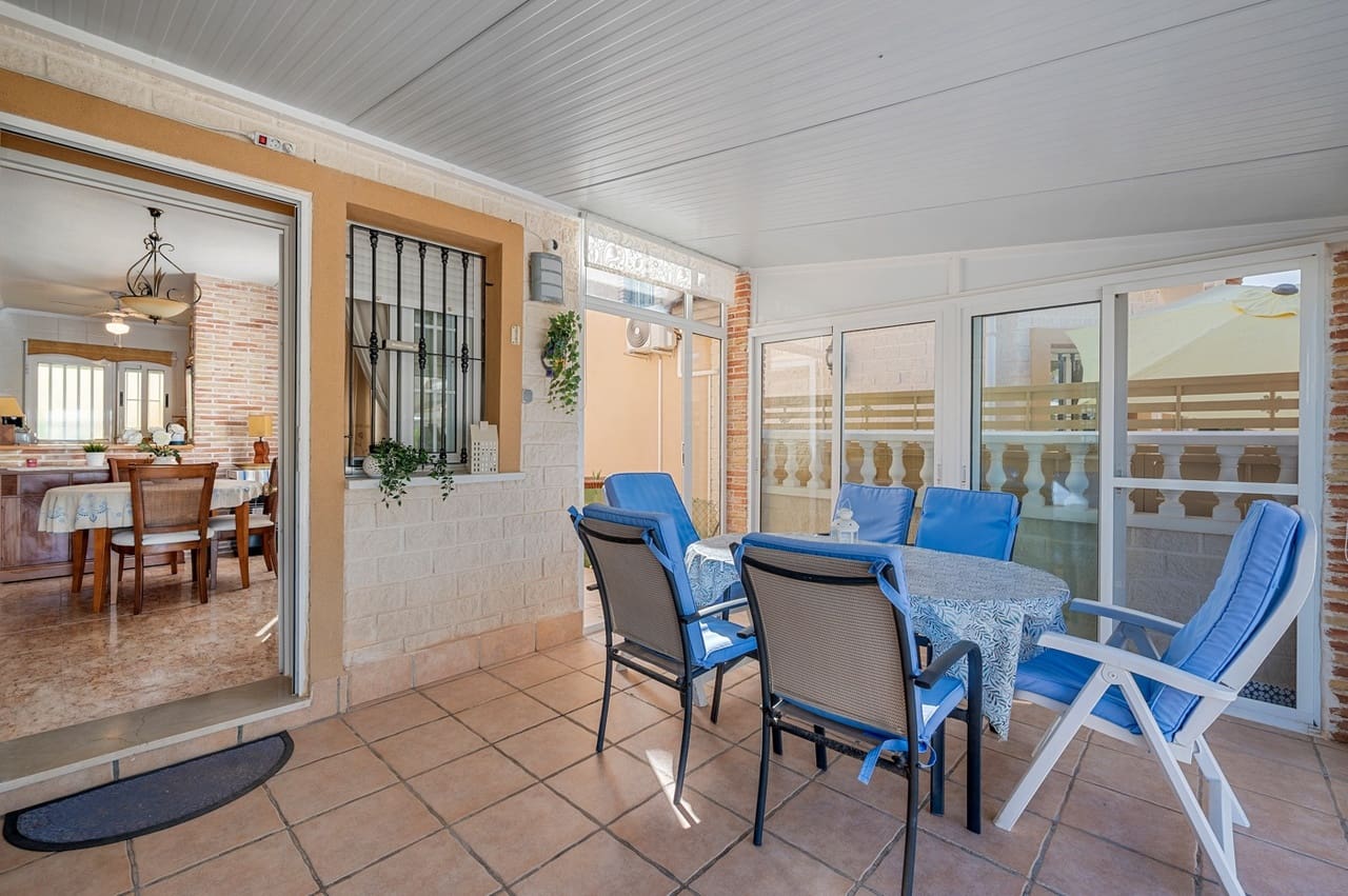 3 chambre Villa/Maison à vendre à Guardamar del Segura avec piscine - 290 000 € (Ref: 10070409)