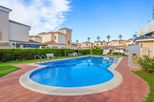 3 Zimmer Villa zu verkaufen in Zona Pueblo, Guardamar del Segura mit Pool - 290.000 € (Ref: 10070409)