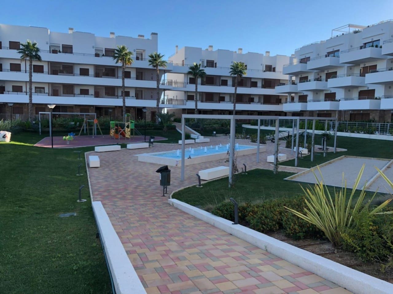 2 sypialnia Apartament na sprzedaż w Cabo Roig z basenem garażem - 289 000 € (Ref: 10075396)
