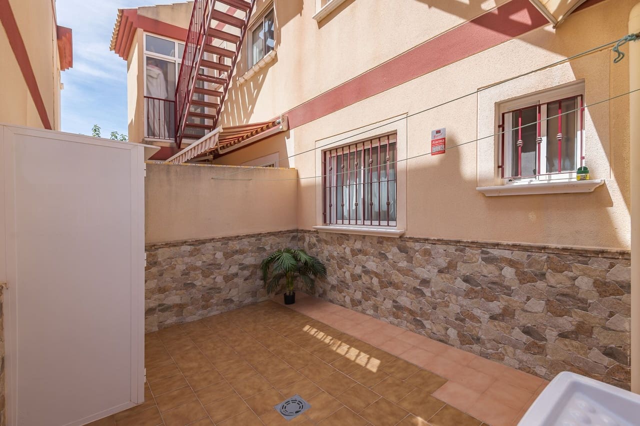 2 sovrum Bungalow till salu i San Pedro del Pinatar med pool garage - 175 000 € (Ref: 10080533)