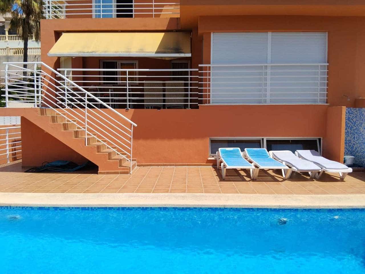 Chalet de 4 habitaciones en Calpe / Calp en venta con piscina - 379.240 € (Ref: 10080535)