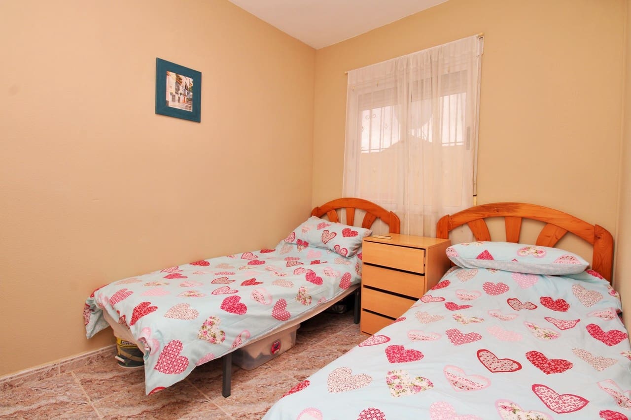 2 sovrum Hus till salu i Villamartin med pool garage - 159 900 € (Ref: 10080538)