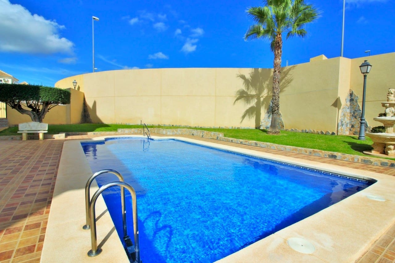 2 sovrum Hus till salu i Villamartin med pool garage - 159 900 € (Ref: 10080538)