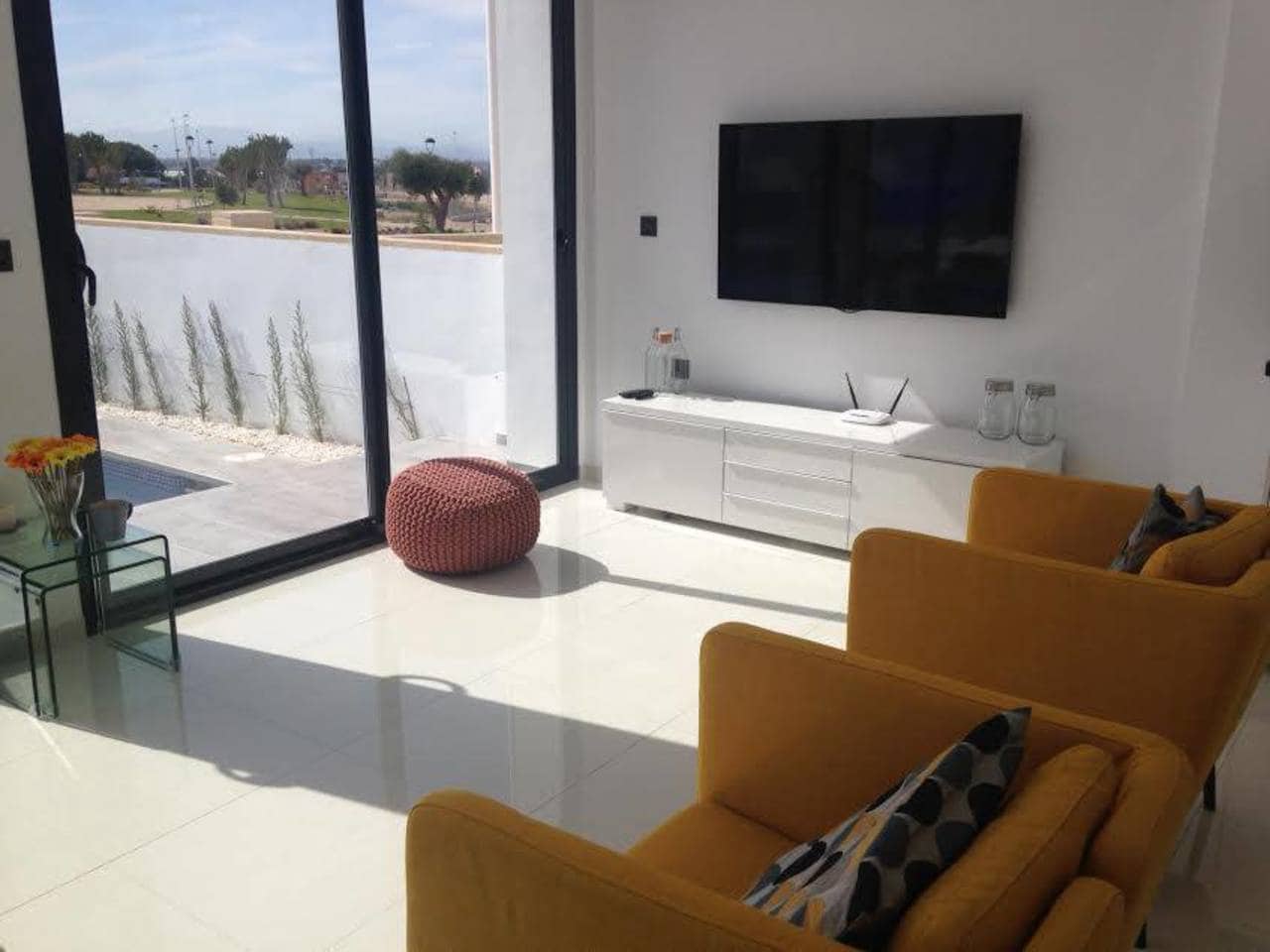3 sypialnia Willa na sprzedaż w La Romana z basenem garażem - 379 900 € (Ref: 10085589)