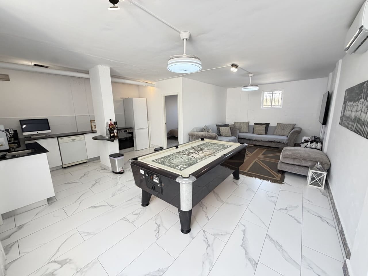 5 Zimmer Villa zu verkaufen in Villamartin mit Pool - 475.000 € (Ref: 10085617)