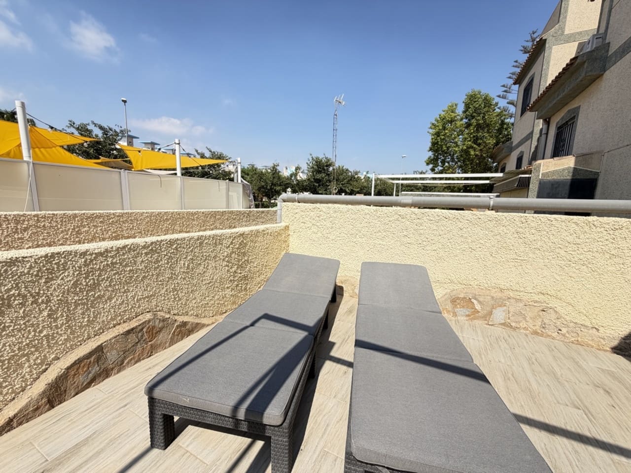 5 Zimmer Villa zu verkaufen in Villamartin mit Pool - 475.000 € (Ref: 10085617)