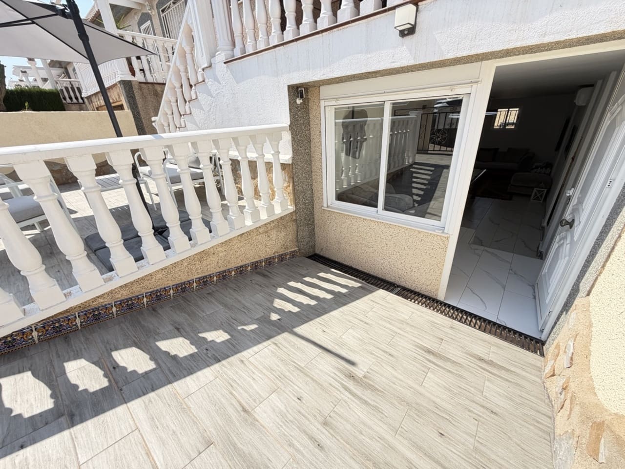 5 Zimmer Villa zu verkaufen in Villamartin mit Pool - 475.000 € (Ref: 10085617)
