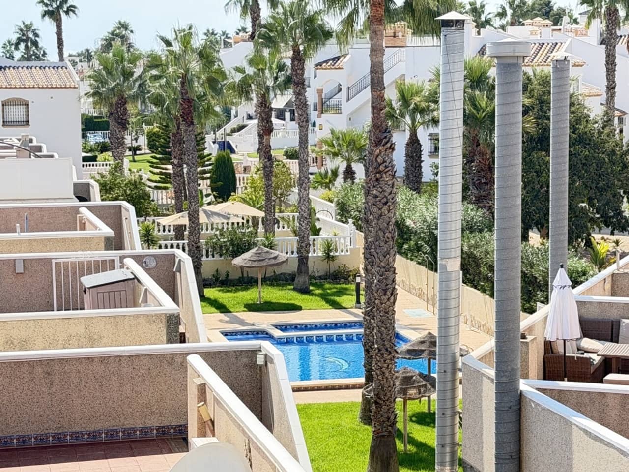 5 Zimmer Villa zu verkaufen in Villamartin mit Pool - 475.000 € (Ref: 10085617)