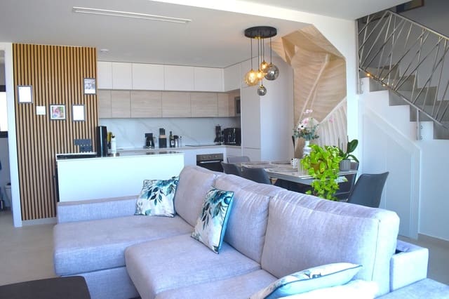 3 bedroom Apartment for sale in Zona Pueblo, Guardamar del Segura with garage - € 620,000 (Ref: 10085627)