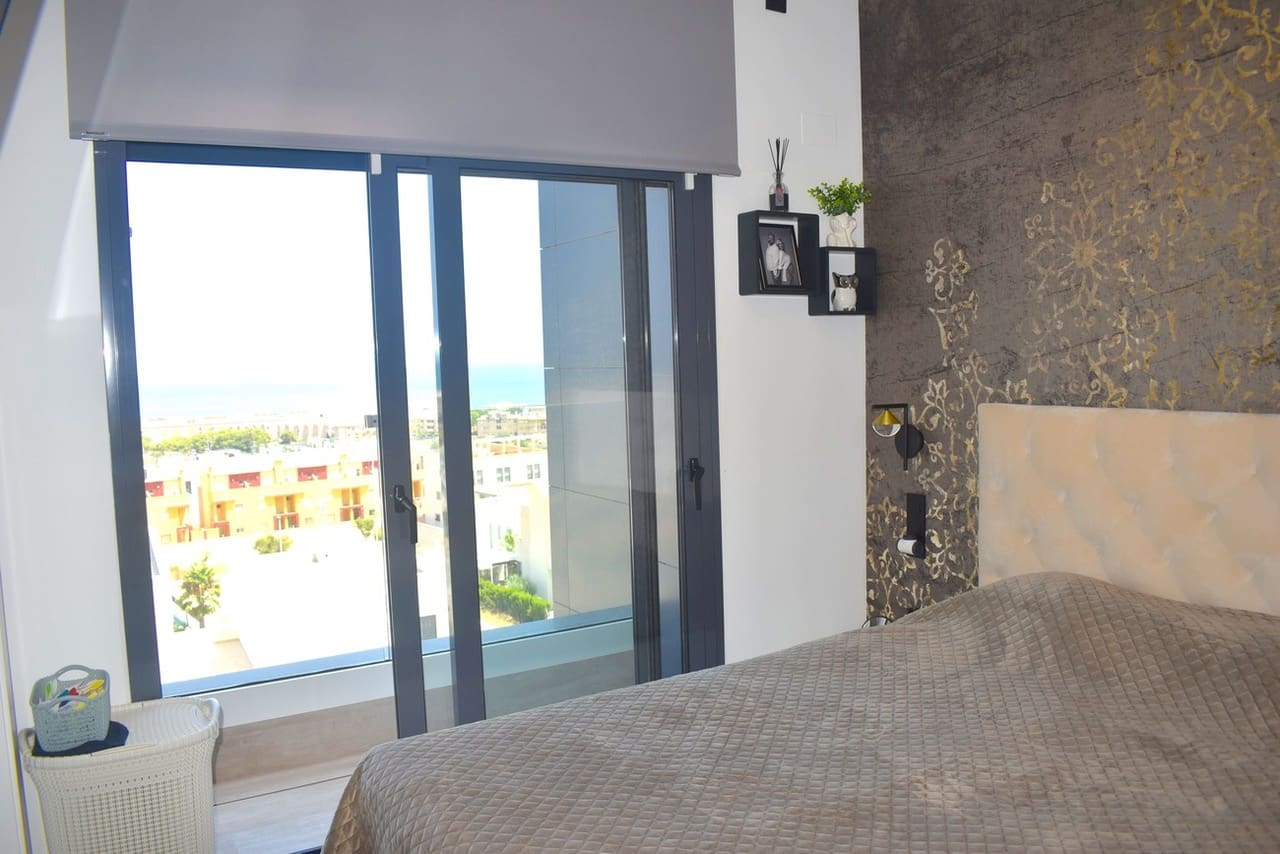 3 sovrum Lägenhet till salu i Guardamar del Segura med garage - 620 000 € (Ref: 10085627)