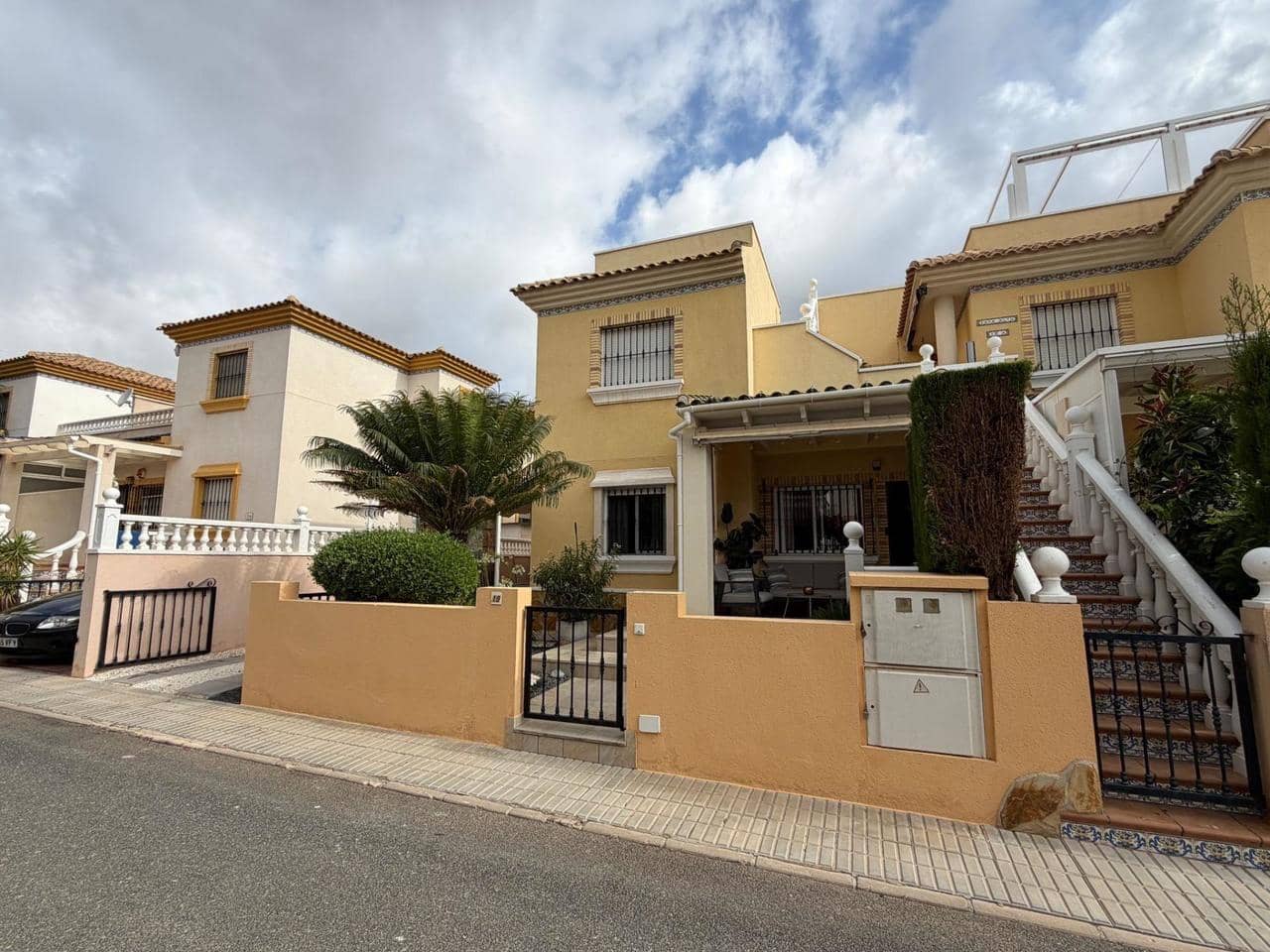 2 soverom Bungalow til salgs i Orihuela Costa med svømmebasseng - € 223 000 (Ref: 10085633)