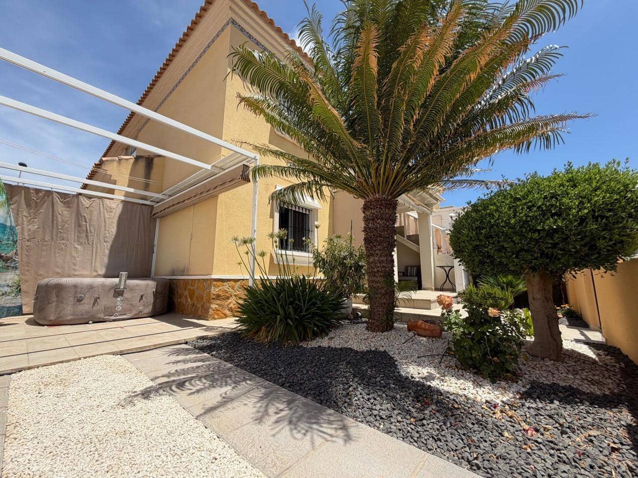 2 soverom Bungalow til salgs i Orihuela Costa med svømmebasseng - € 223 000 (Ref: 10085633)