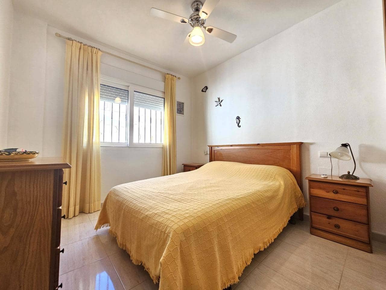 Casa de 3 habitaciones en Pilar de la Horadada en venta - 239.000 € (Ref: 10085644)