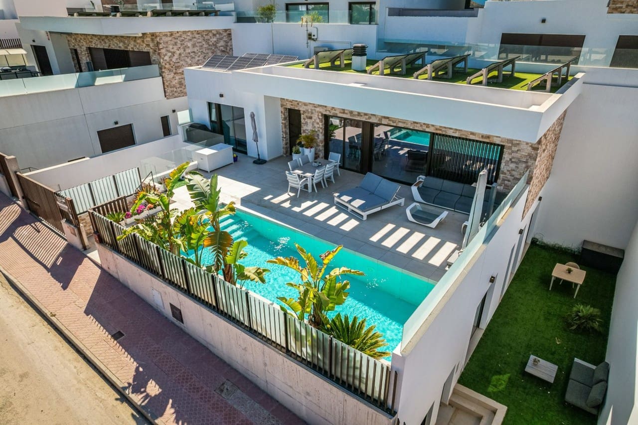 4 Zimmer Villa zu verkaufen in Rojales mit Pool Garage - 745.000 € (Ref: 10085648)