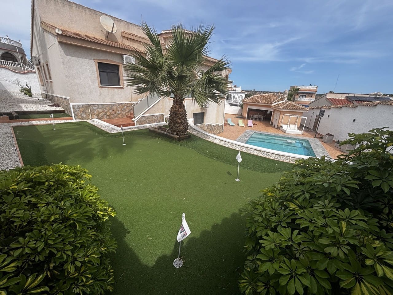 4 soverom Villa til salgs i Ciudad Quesada med svømmebasseng garasje - € 595 000 (Ref: 10090137)