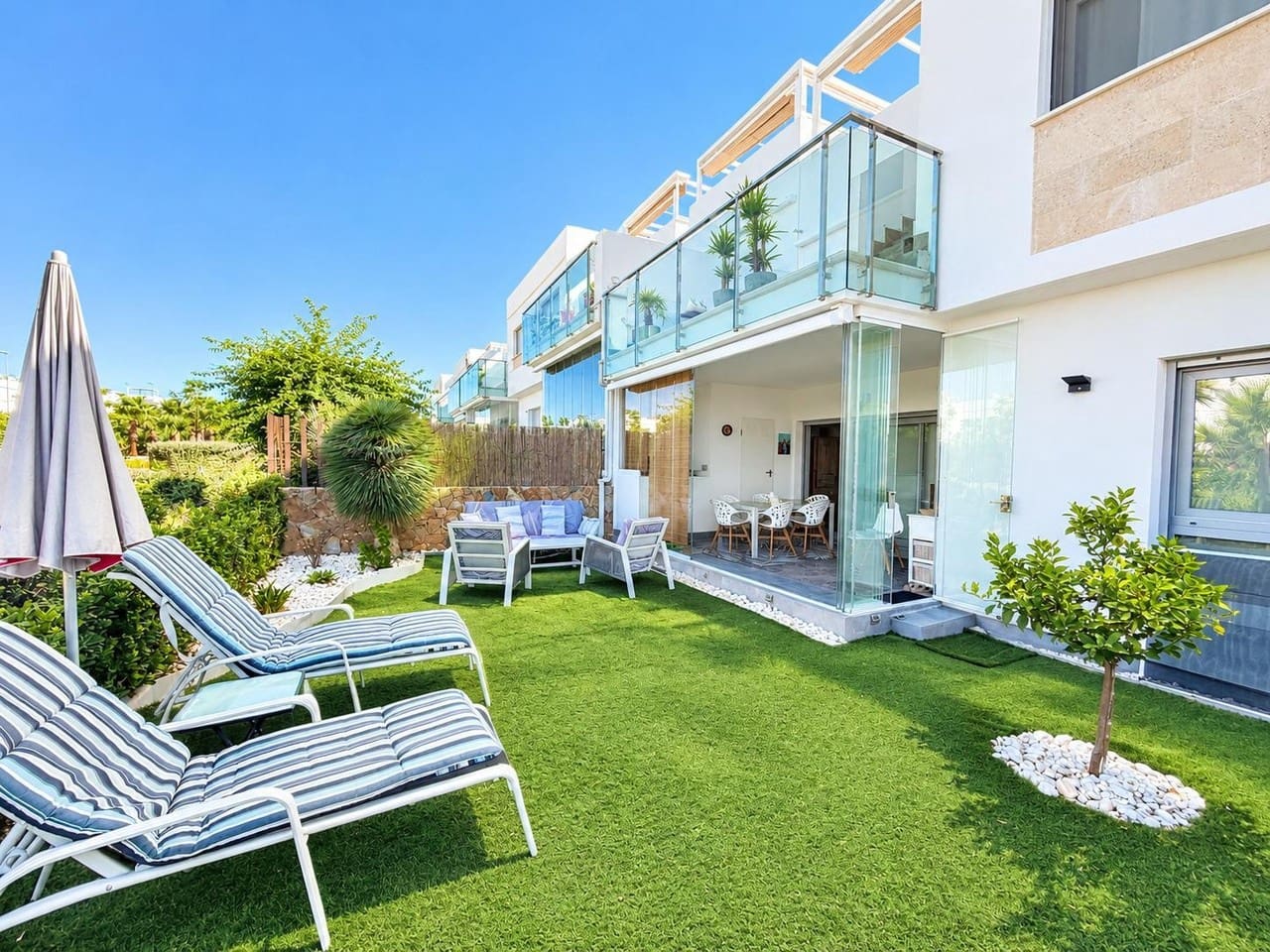 2 soveværelse Lejlighed til salg i Orihuela Costa med swimmingpool garage - € 259.900 (Ref: 10090148)