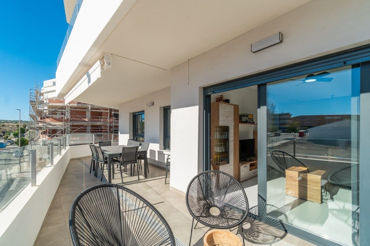 2 soverom Leilighet til salgs i San Miguel de Salinas med garasje - € 229 900 (Ref: 10099758)