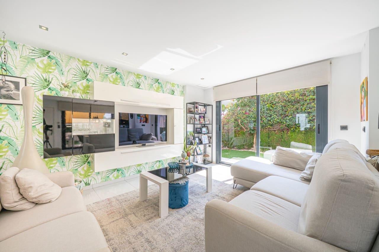 3 makuuhuone Huvila myytävänä paikassa Ciudad Quesada mukana uima-altaan - 550 000 € (Ref: 10115467)