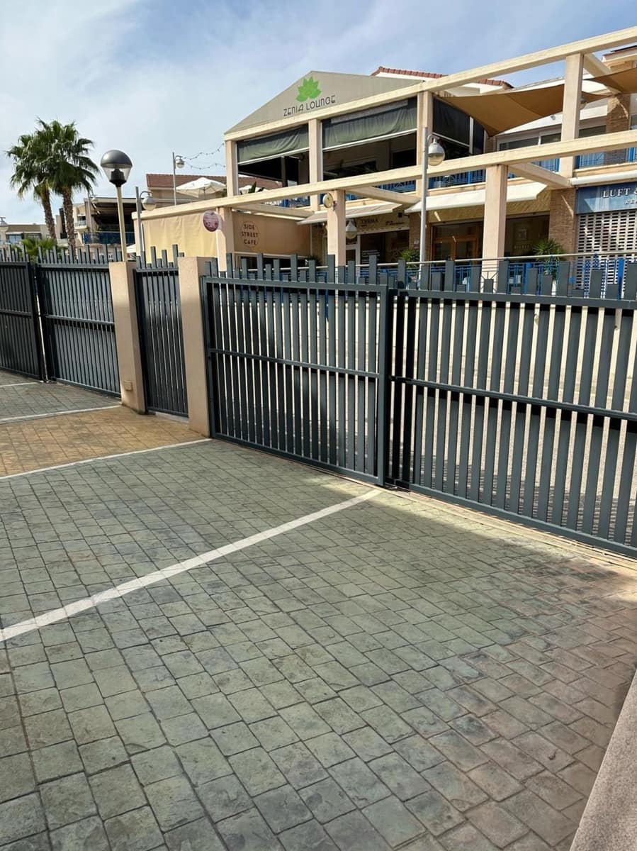 2 bedroom Bungalow for sale in Orihuela Costa with pool garage - € 299,000 (Ref: 10115487)