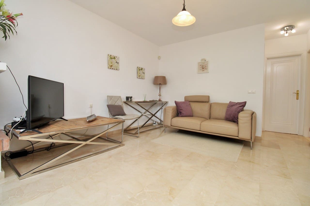 2 sovrum Bungalow till salu i Villamartin med pool - 219 950 € (Ref: 10118852)