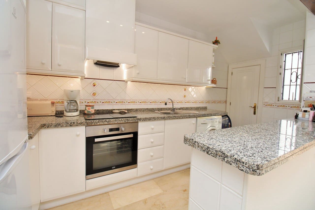 2 sovrum Bungalow till salu i Villamartin med pool - 219 950 € (Ref: 10118852)