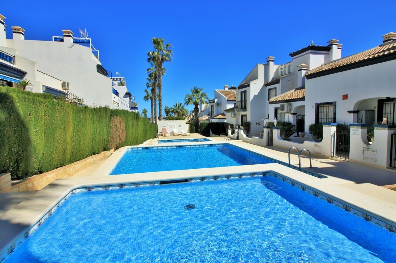 2 sovrum Bungalow till salu i Villamartin med pool - 219 950 € (Ref: 10118852)