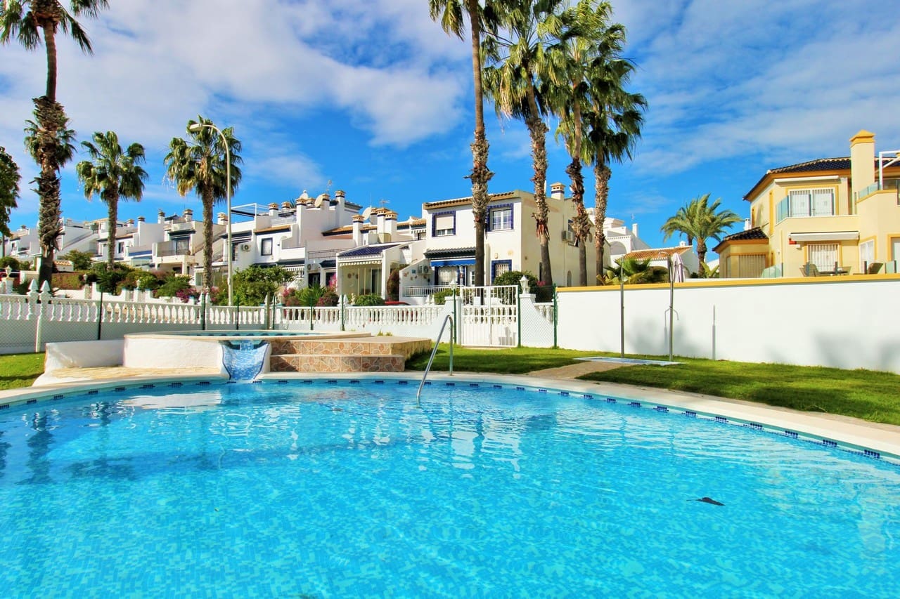 2 sovrum Bungalow till salu i Villamartin med pool - 219 950 € (Ref: 10118852)