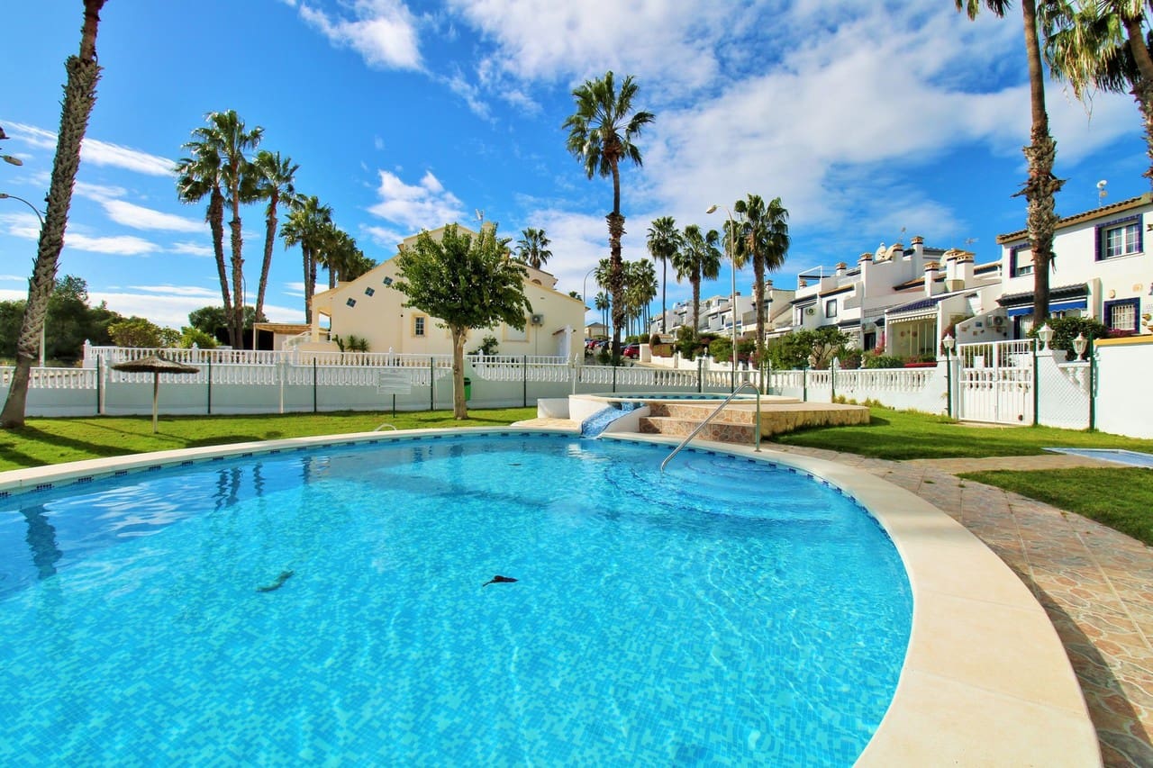 2 sovrum Bungalow till salu i Villamartin med pool - 219 950 € (Ref: 10118852)