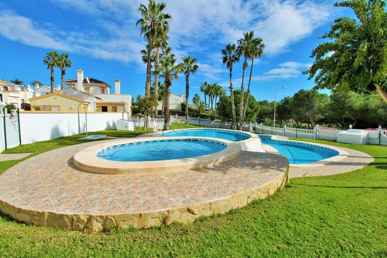 2 sovrum Bungalow till salu i Villamartin med pool - 219 950 € (Ref: 10118852)
