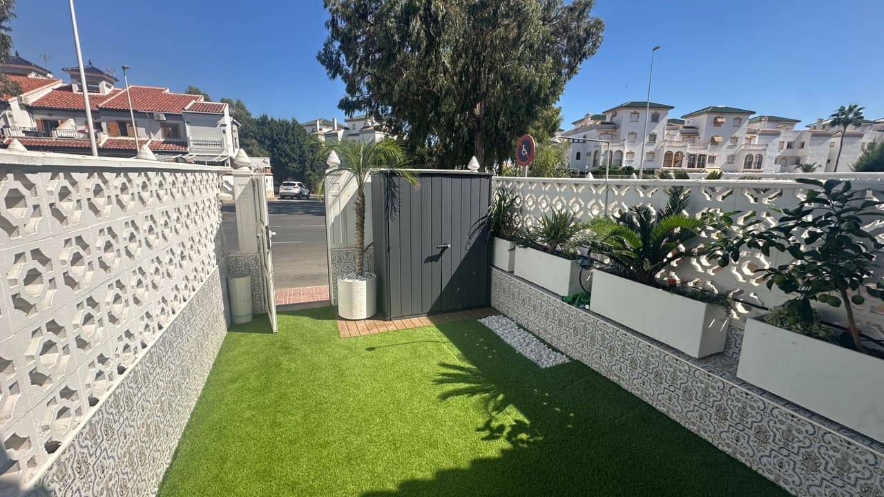 3 sypialnia Dom na sprzedaż w La Mata z basenem garażem - 339 000 € (Ref: 10118853)