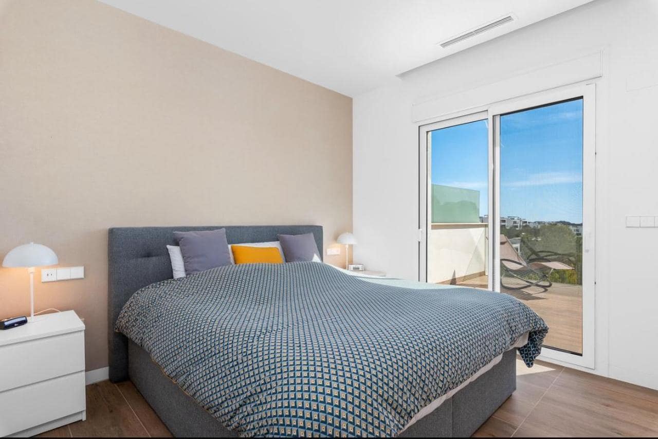 2 soverom Leilighet til salgs i Orihuela Costa med svømmebasseng garasje - € 475 000 (Ref: 10118856)