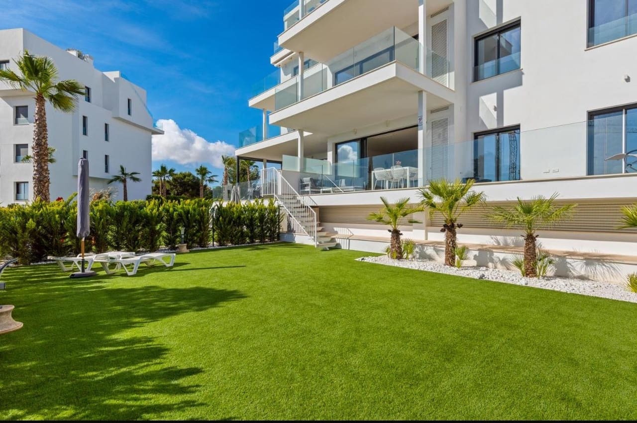 2 soverom Leilighet til salgs i Orihuela Costa med svømmebasseng garasje - € 475 000 (Ref: 10118856)