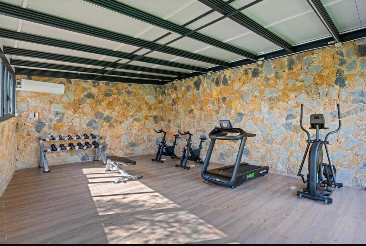 2 soverom Leilighet til salgs i Orihuela Costa med svømmebasseng garasje - € 475 000 (Ref: 10118856)