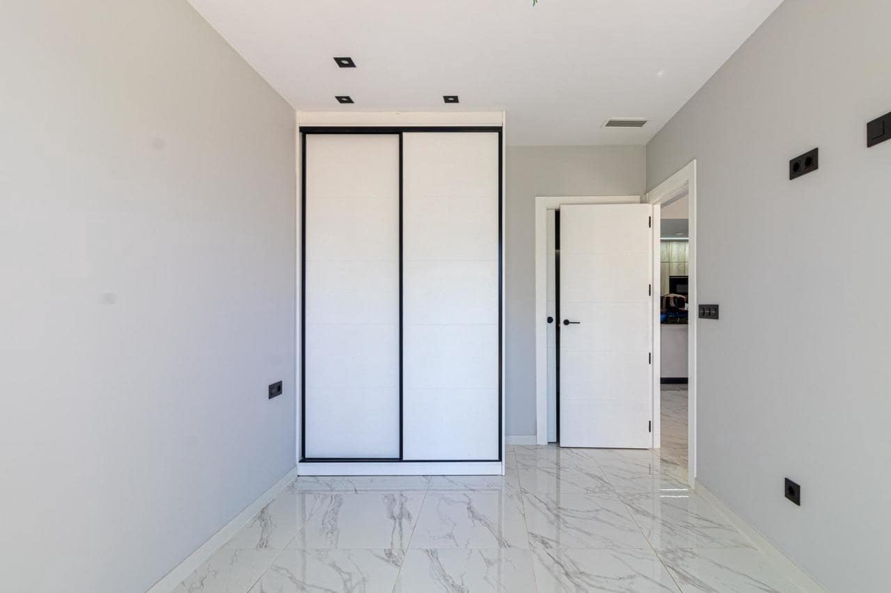 3 soverom Leilighet til salgs i Orihuela Costa med svømmebasseng garasje - € 399 000 (Ref: 10118874)