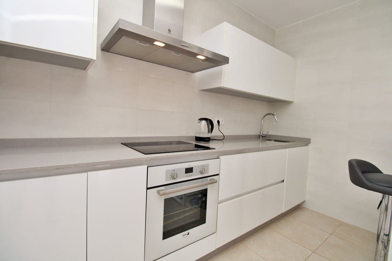 4 camera da letto Villa in vendita in Villamartin con piscina garage - 379.995 € (Rif: 10118896)