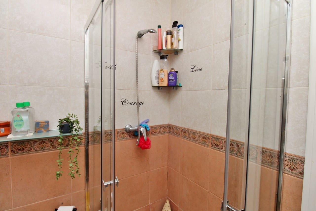 3 soveværelse Byhus til salg i Villamartin med swimmingpool garage - € 199.950 (Ref: 10118897)