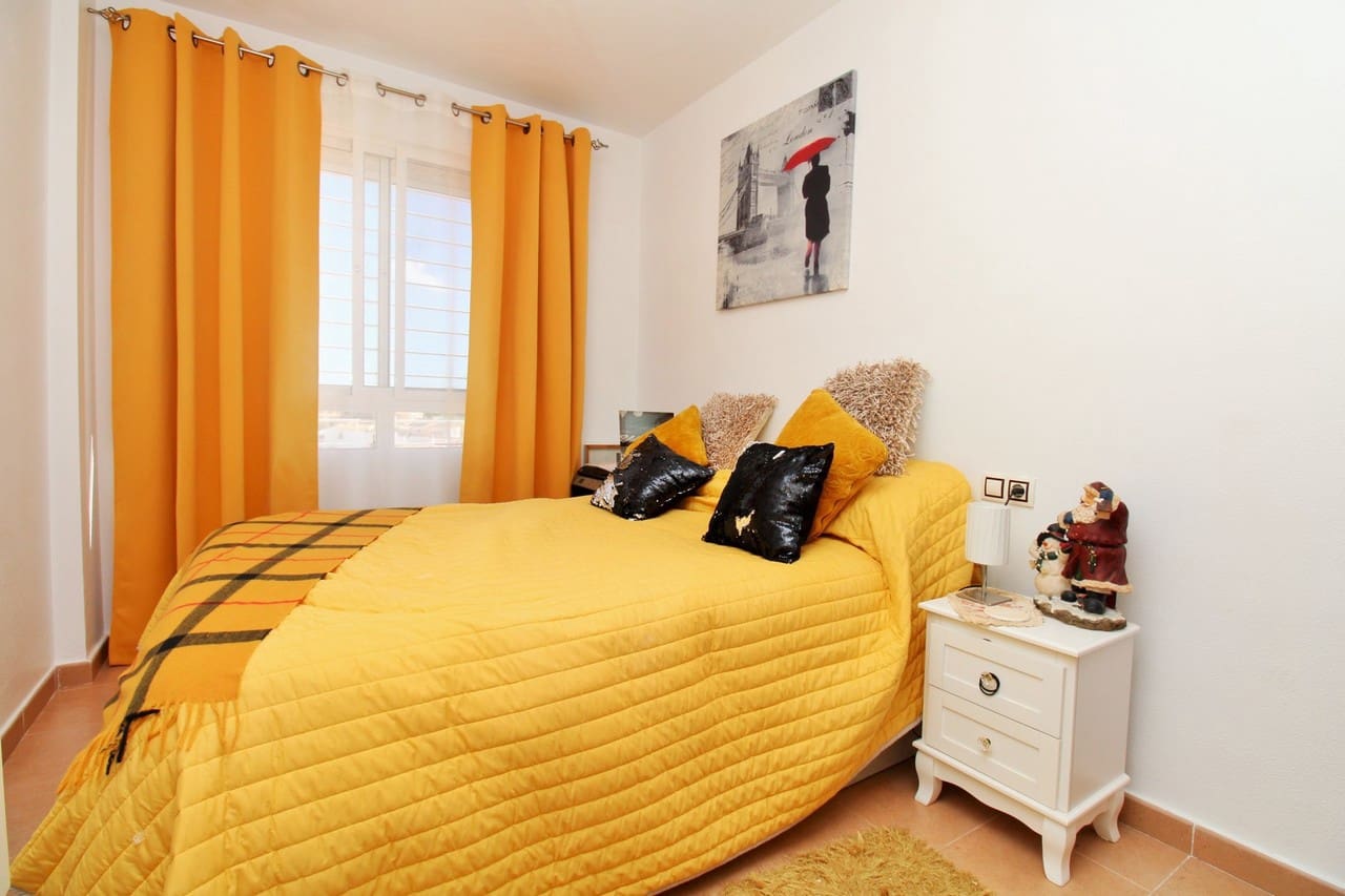 3 soveværelse Byhus til salg i Villamartin med swimmingpool garage - € 199.950 (Ref: 10118897)
