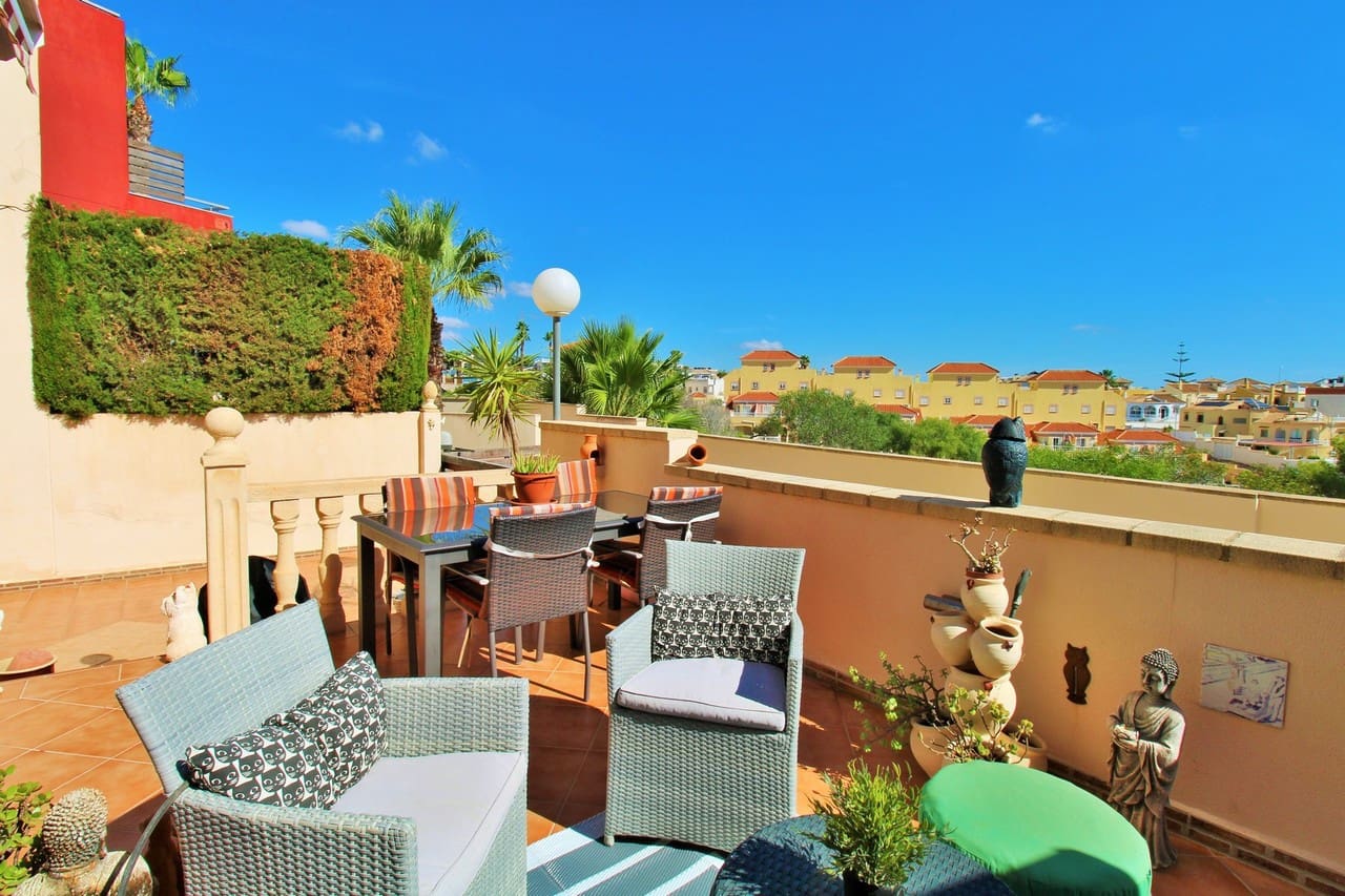 3 soveværelse Byhus til salg i Villamartin med swimmingpool garage - € 199.950 (Ref: 10118897)