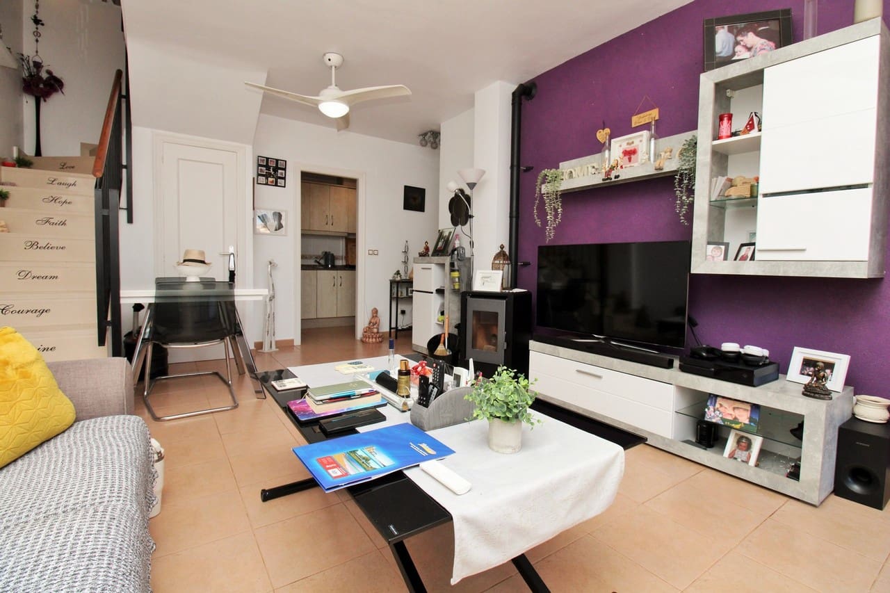 3 soveværelse Byhus til salg i Villamartin med swimmingpool garage - € 199.950 (Ref: 10118897)