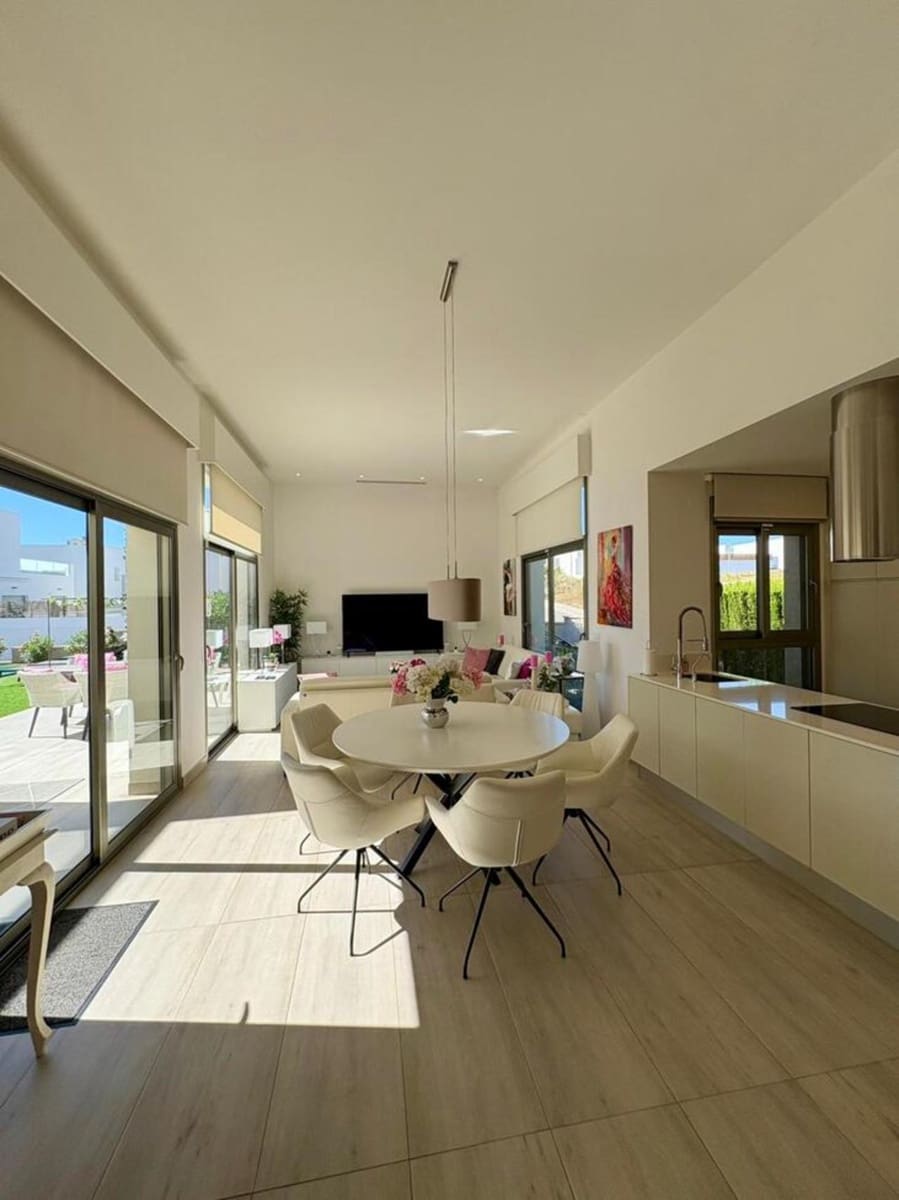 3 Zimmer Villa zu verkaufen in Benijofar mit Pool Garage - 547.000 € (Ref: 10118898)