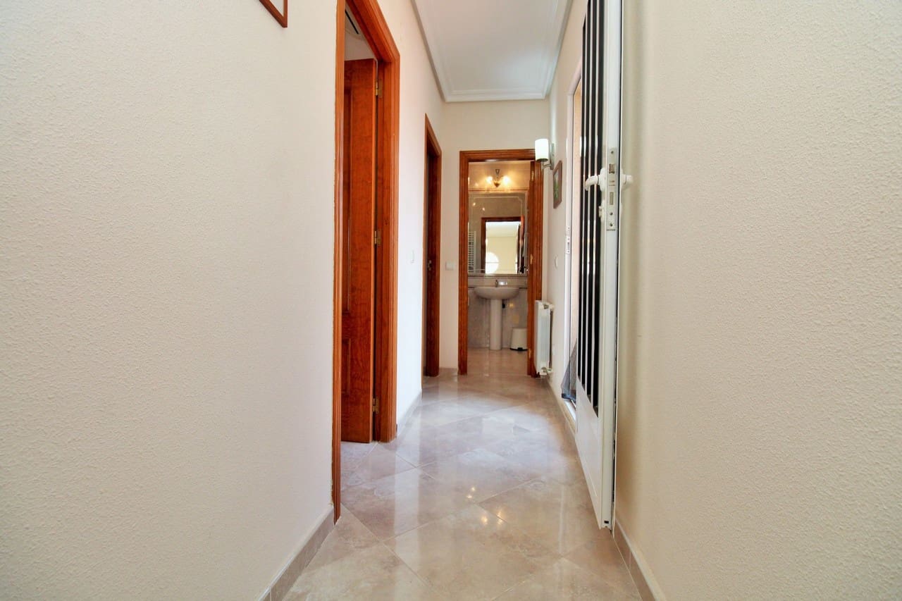 3 camera da letto Villa in vendita in Villamartin con piscina garage - 369.000 € (Rif: 10118903)