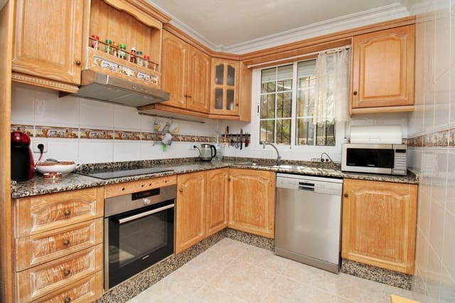 3 quarto Moradia para venda em Villamartin, Orihuela com piscina garagem - 369 000 € (Ref: 10118903)