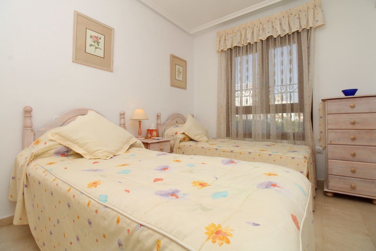 2 slaapkamer Appartement te koop in Villamartin met zwembad - € 189.950 (Ref: 10128176)