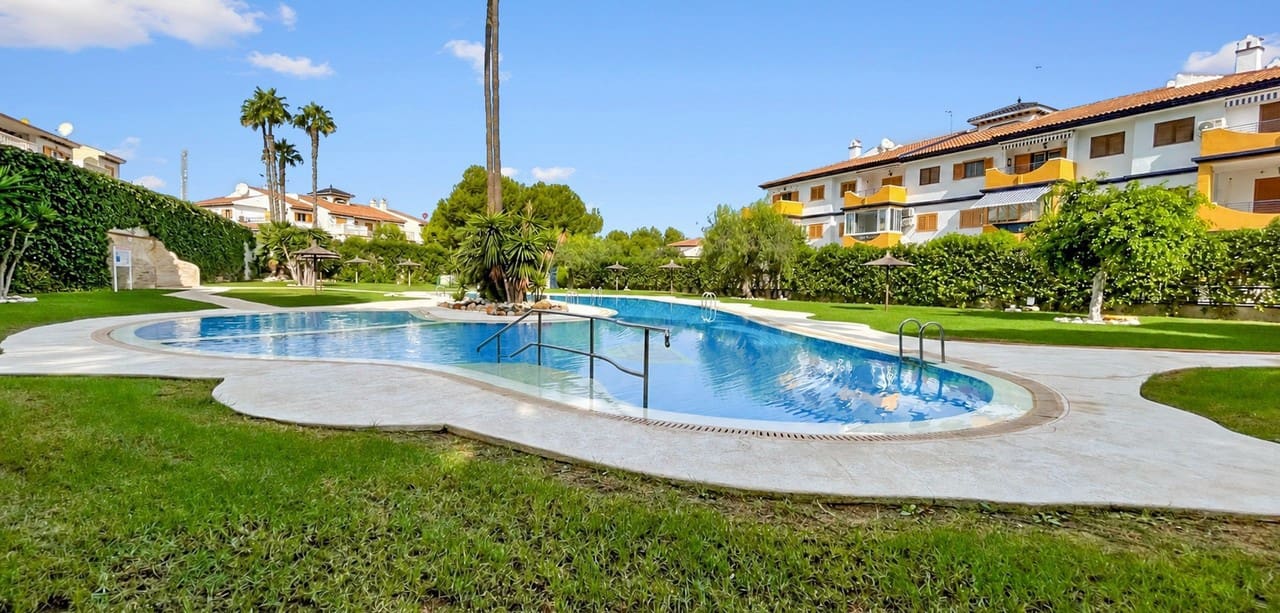2 Zimmer Apartment zu verkaufen in Pilar de la Horadada mit Pool - 189.900 € (Ref: 10128177)