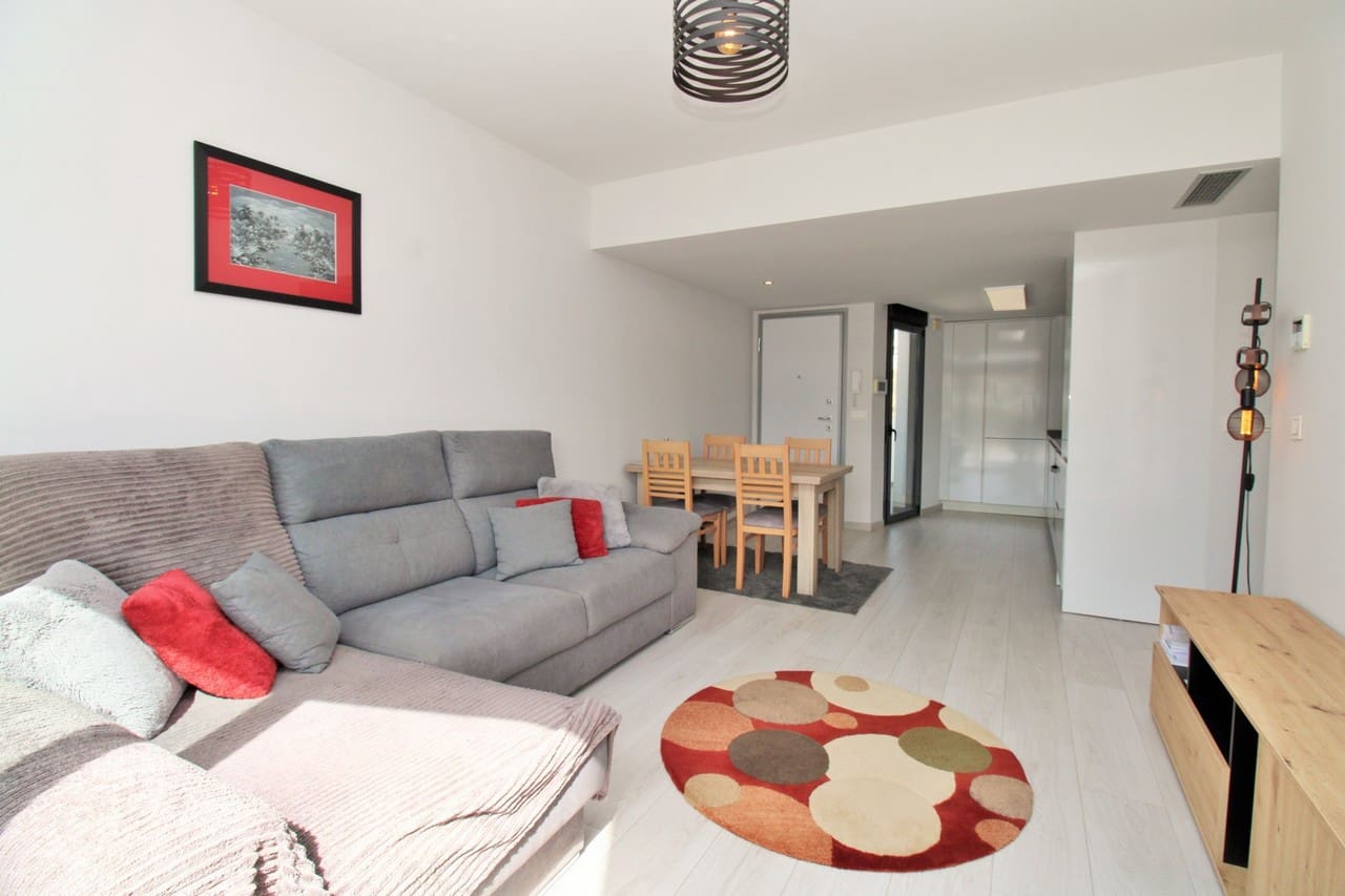 3 makuuhuone Huoneisto myytävänä paikassa Villamartin mukana uima-altaan 
autotalli - 379 000 € (Ref: 10128178)